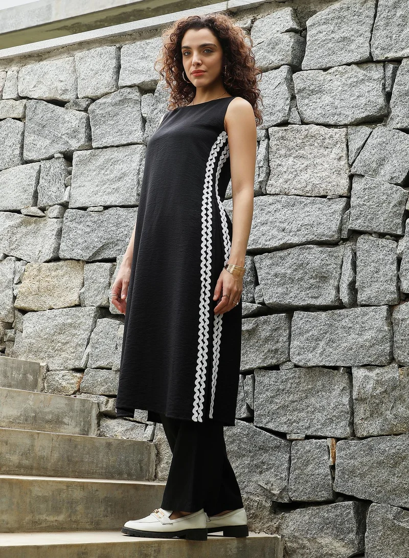QISSA Women's Raven Black Contrast Swirl Kurta Set