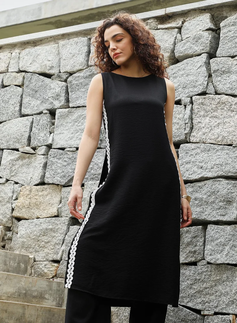 QISSA Women's Raven Black Contrast Swirl Kurta Set