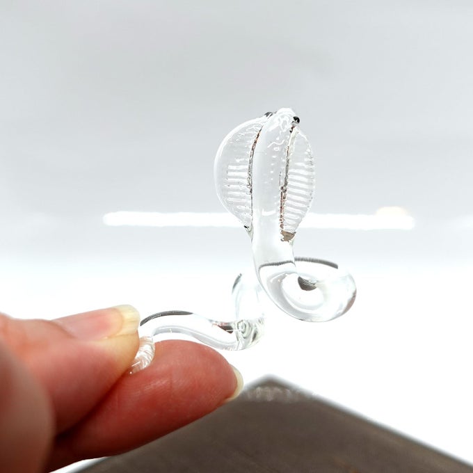 RARE SNAKE TINY MICRO CRYSTAL FIGURINES HAND BLOWN CLEAR GLASS ART REPTILES ANIMALS COLLECTIBLE GIFT HOME DECOR