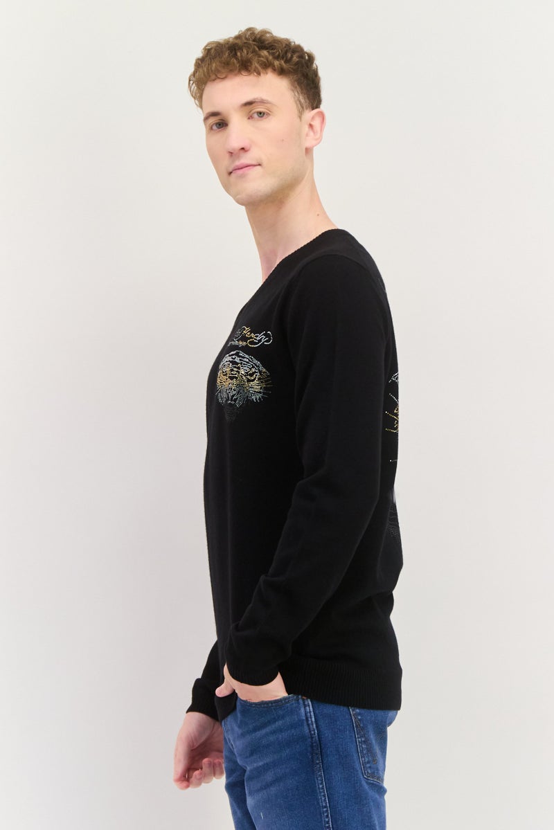 Ed Hardy سويت شيرت رجالي بياقة على شكل V بشعار العلامة التجارية، مجموعة سوداء - Image 2