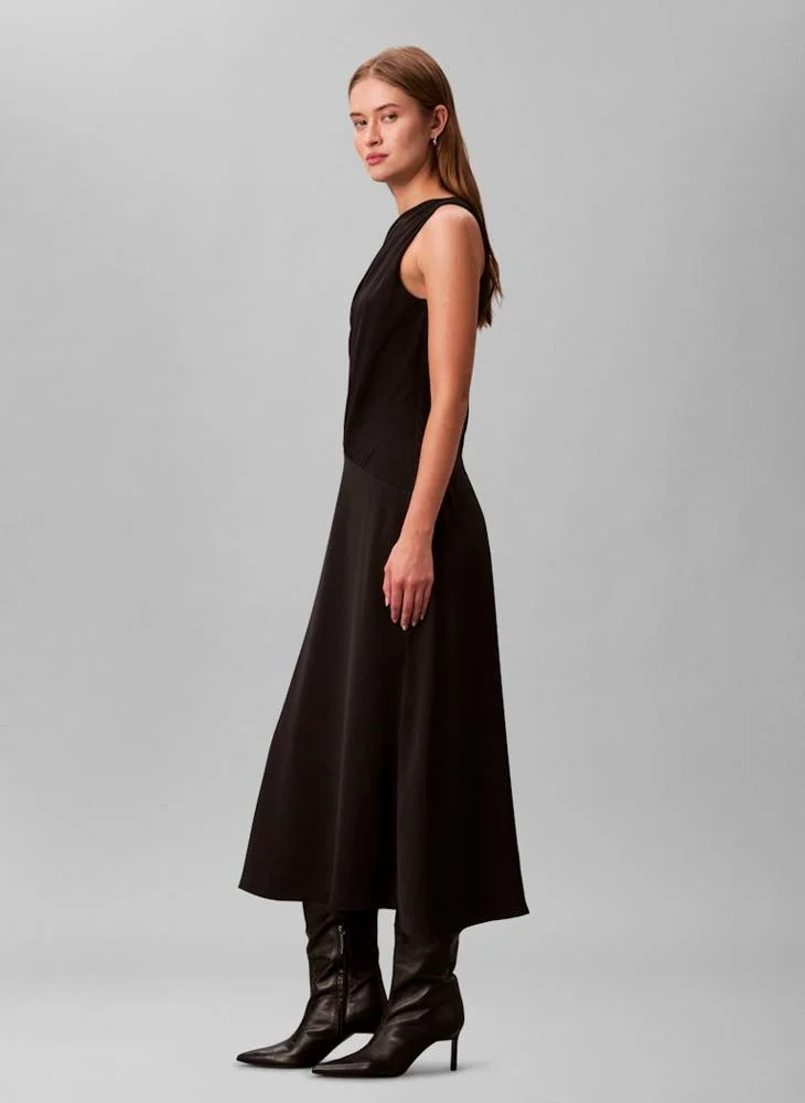 كالفن كلاين فستان ماكسي بكتف واحد