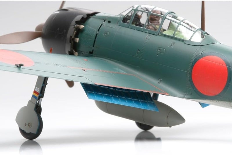 Tamiya Mitsubishi A6M5/5A Zero Model Kit with Pilot Figures - Image 2