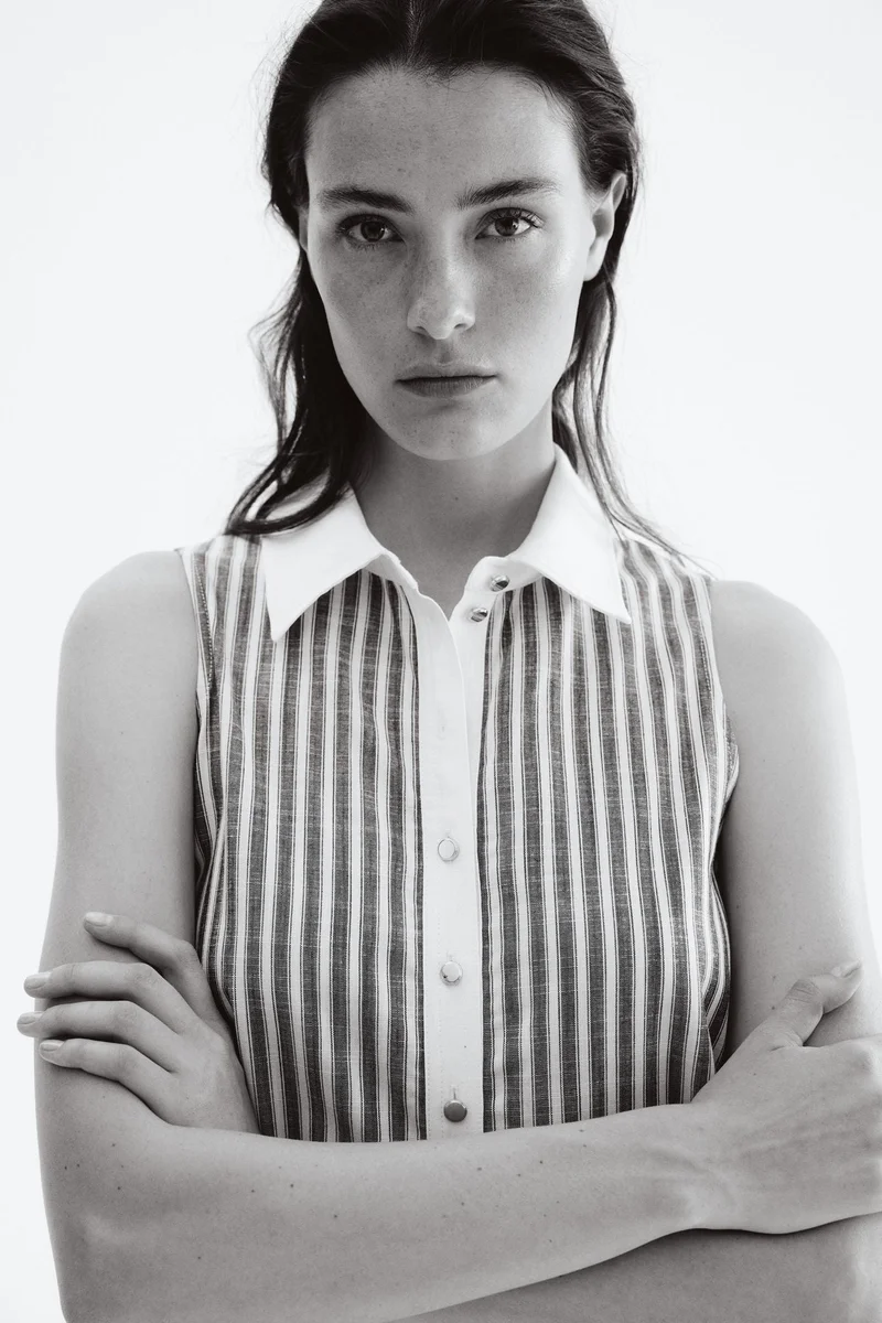 اتش اند ام فستان بتصميم قميص على شكل A