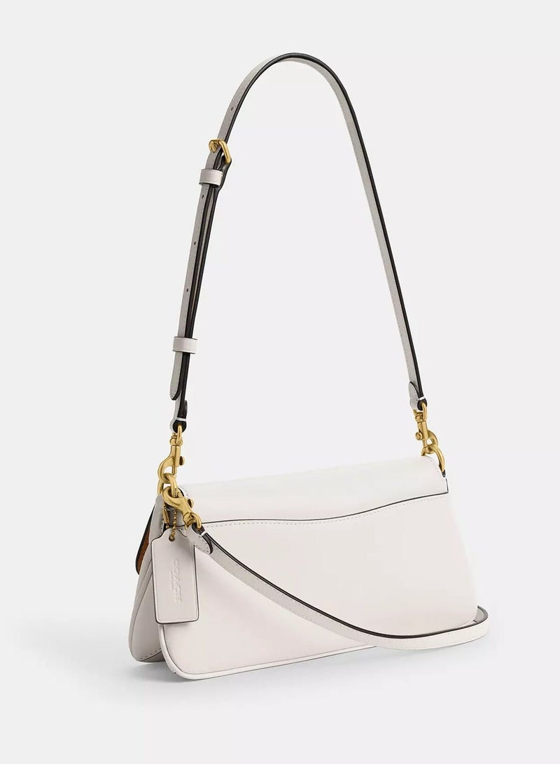 كوتش اوت ليت حقيبة كتف Coach Jet، حقيبة كروس نسائية، حقيبة يد نسائية، حقيبة سفر نسائية، 25 سم - بيضاء - Image 5