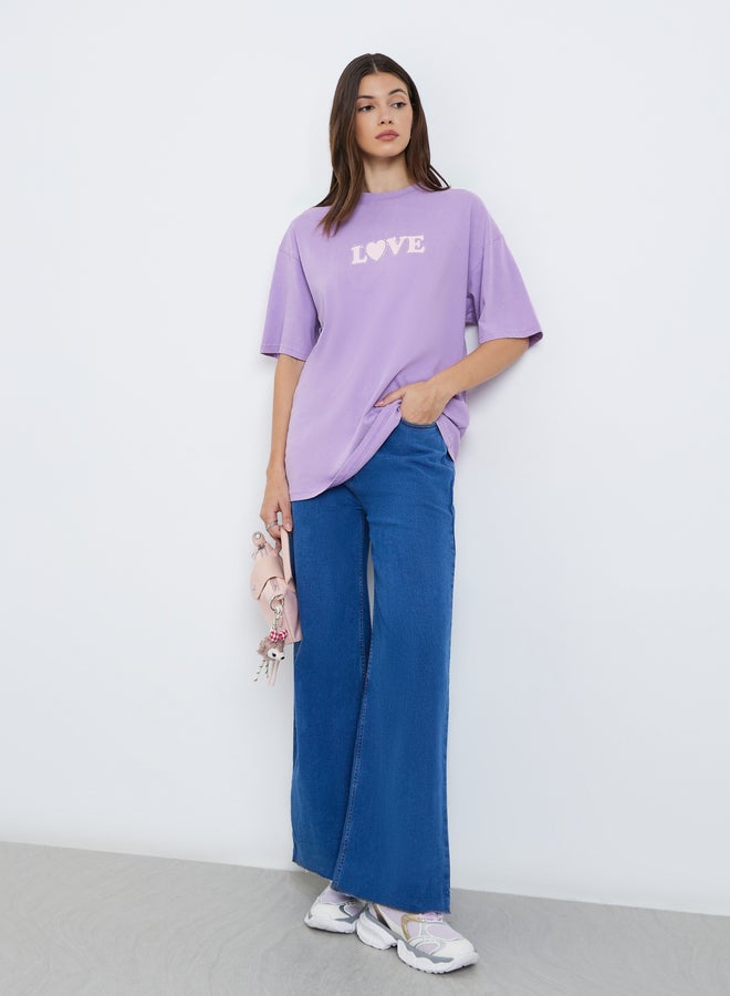 ستايلي تييرت فضفاض بطبعة كتابة - Image 2