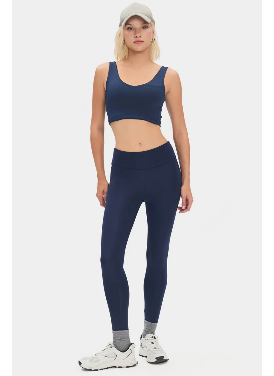 جويستار Women's Black V Neck Lightly Supported Covered Thick Strap Sports Bra