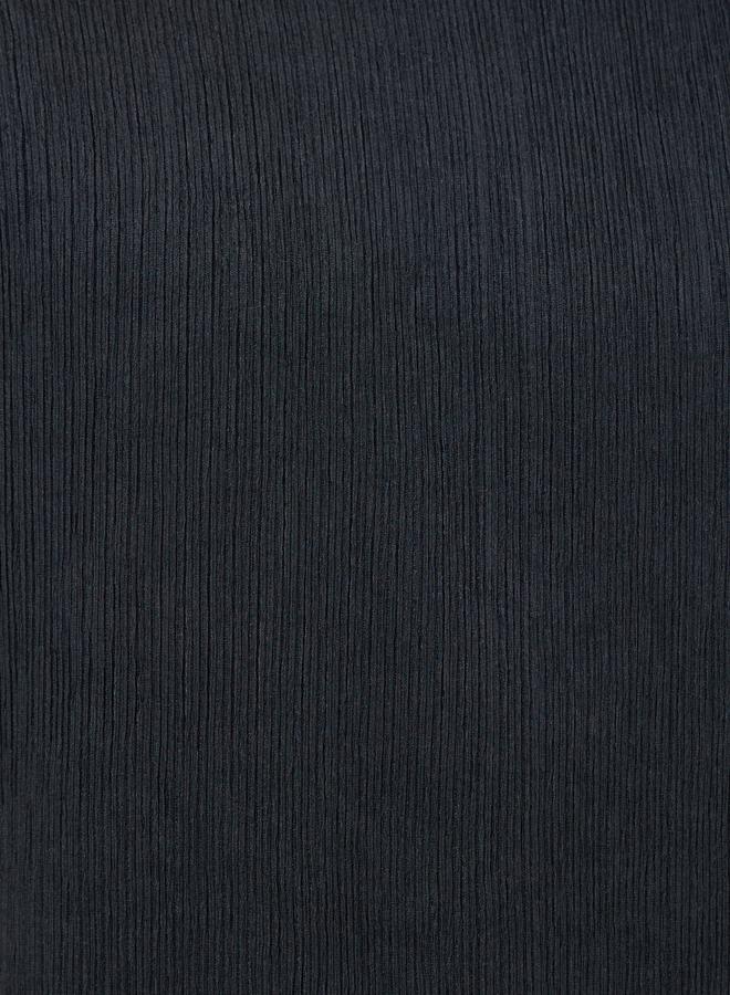 Styli Men Oversized Crinkle Textured T-Shirt - Image 3