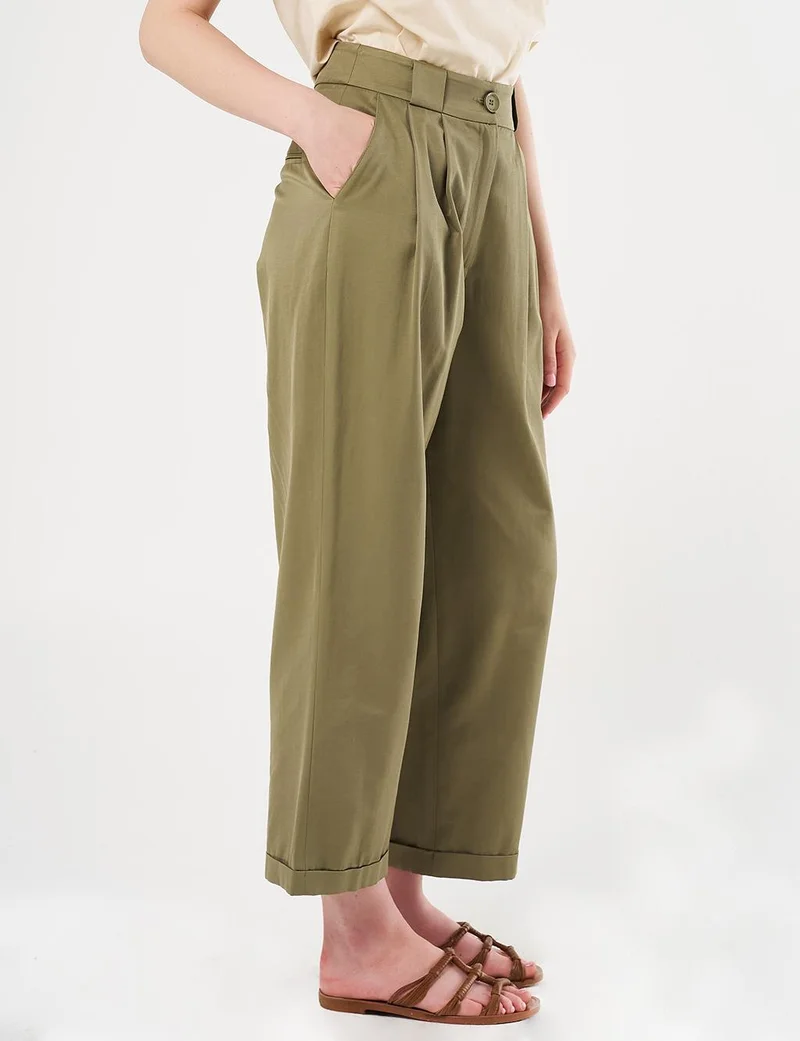 Kayra Pleated Cuffed Pants in Khaki