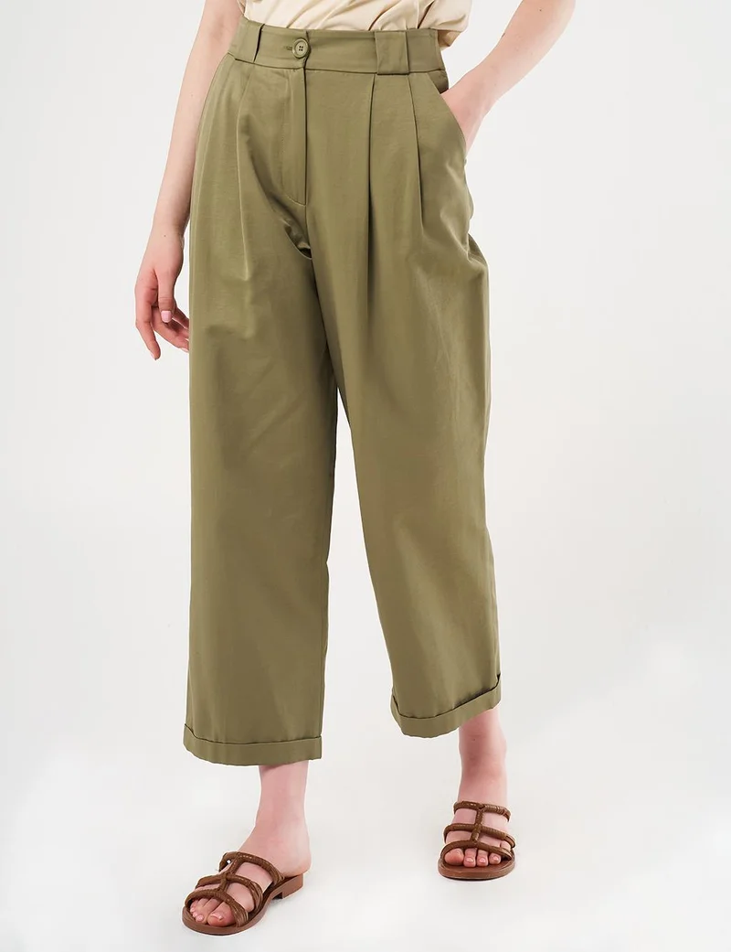 Kayra Pleated Cuffed Pants in Khaki
