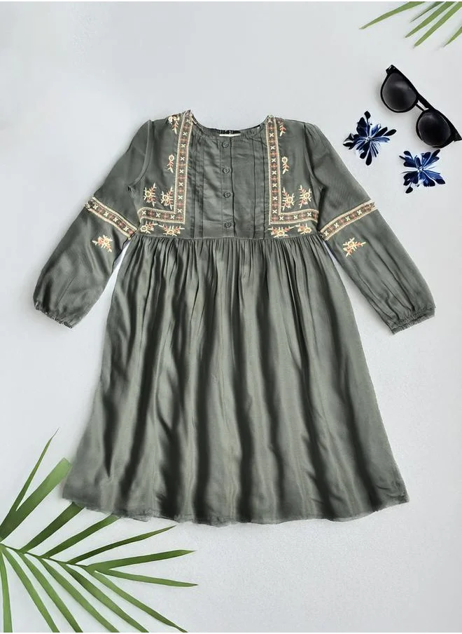 BELLA MODA Bella Moda Embroidered Balloon Sleeves Knee-Length Dress