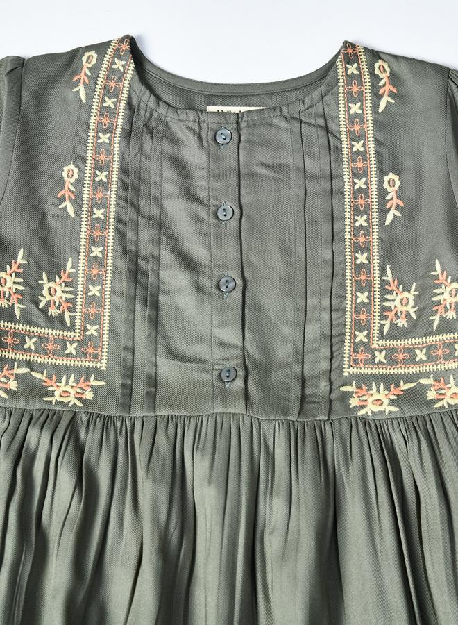 بيلا مودا فستان زيتوني مطرز - Image 3