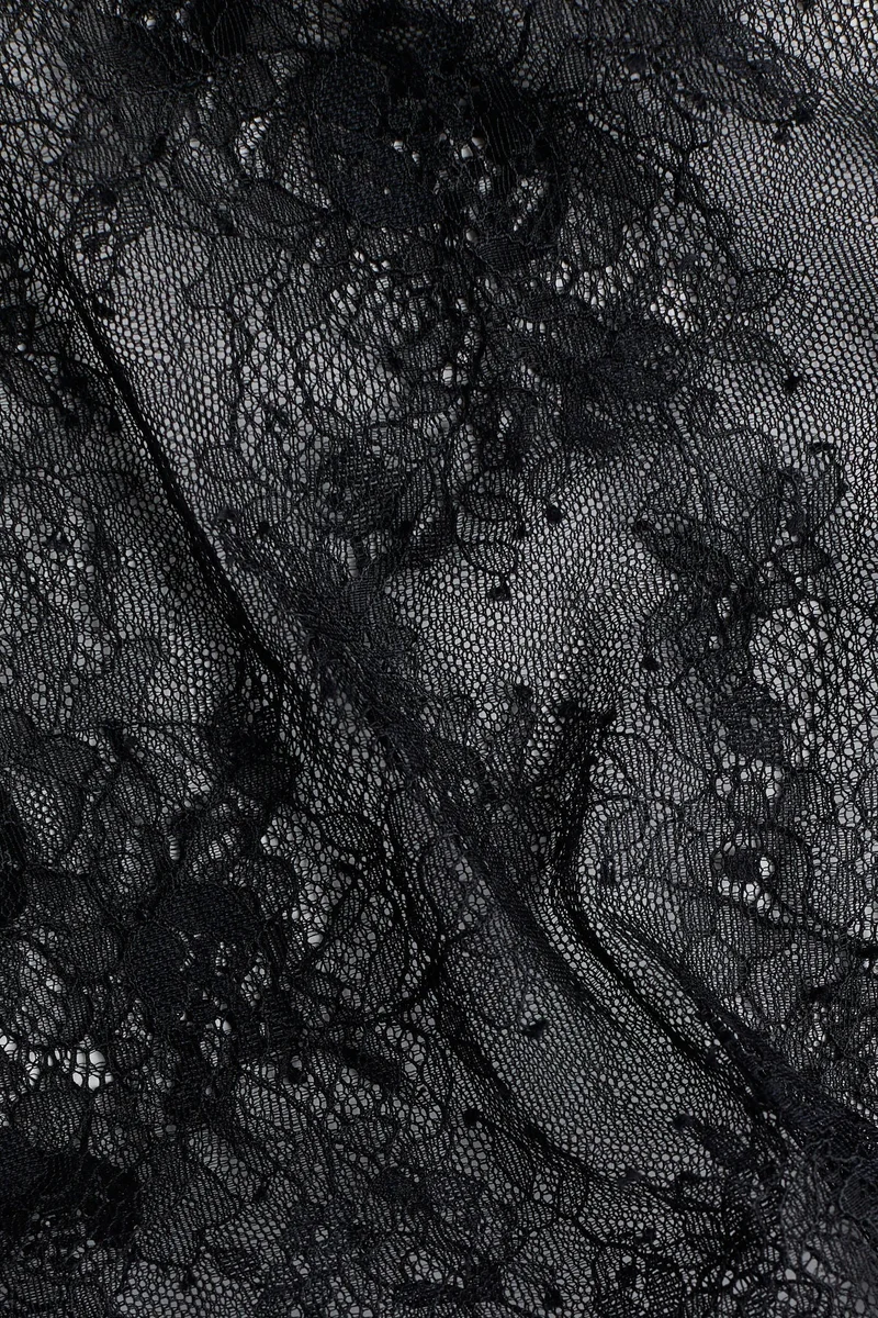 اتش اند ام تنورة ميدي من الدانتيل