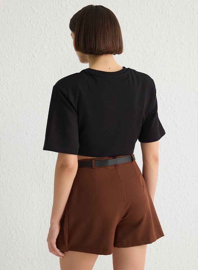trendyol Dark Brown Belted Mini Woven Shorts  - Image 5