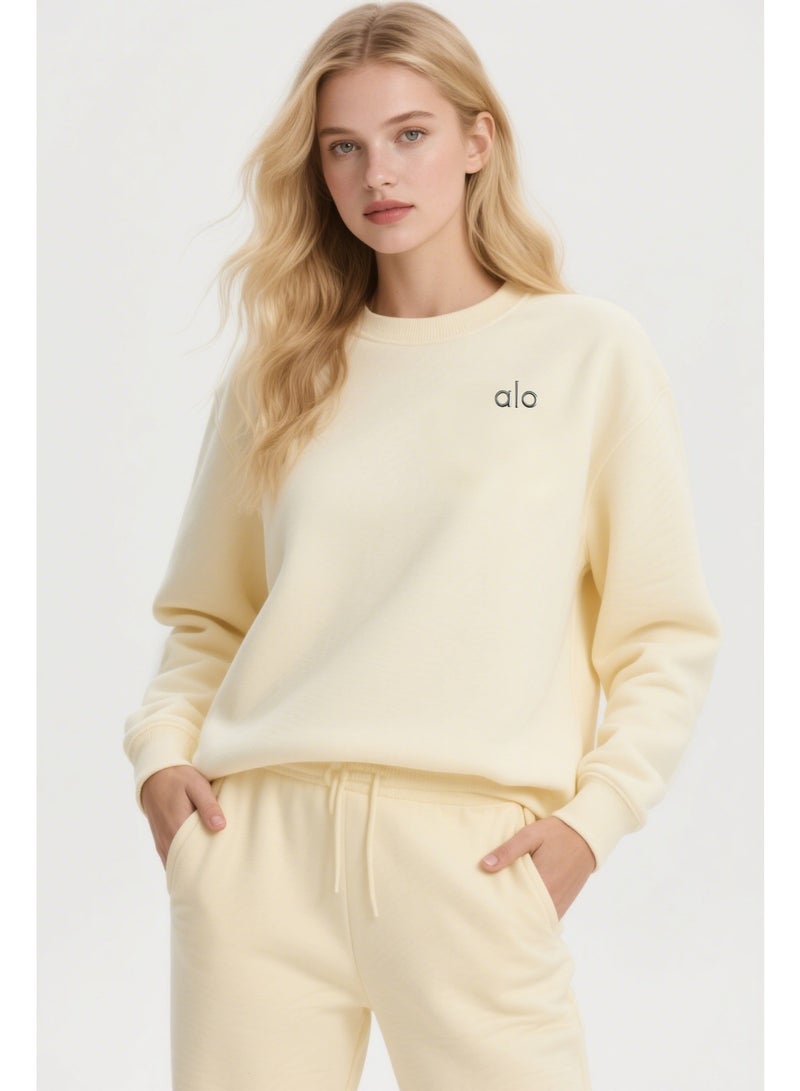 Alo yoga Classic Embroidered Logo Crewneck Sweatshirt, Relaxed Oversized Fit, Ultra-Soft Casual Pullover, Daily Loungewear & Athleisure Top - Image 1