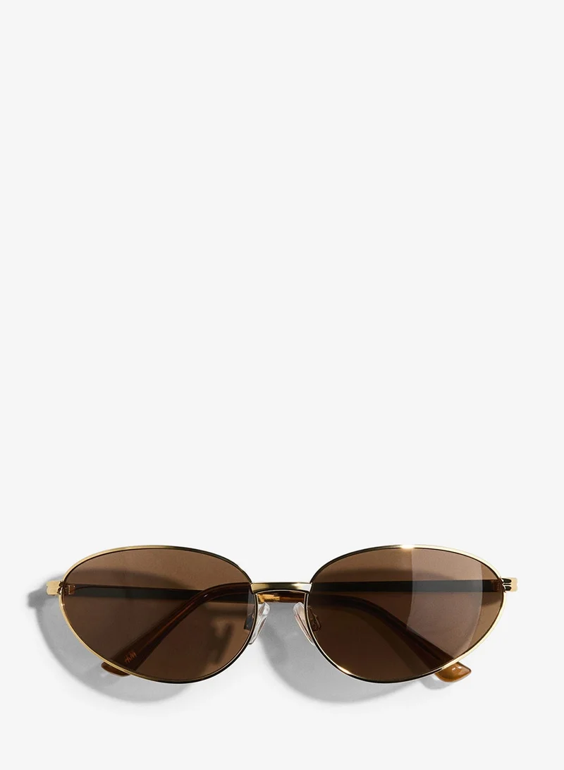 Oval sunglasses