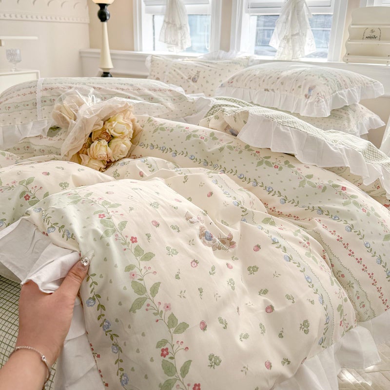 AMZTOP Garden Duvet Cover Twin with White Ruffle Cute Rabbits Strawberry Comforter Cover with 2 Pillowcases Reversible Green Plaid Girls Bedding Set with Zipper Closure-3pcs, Twin 68 * 86â€ - Image 3