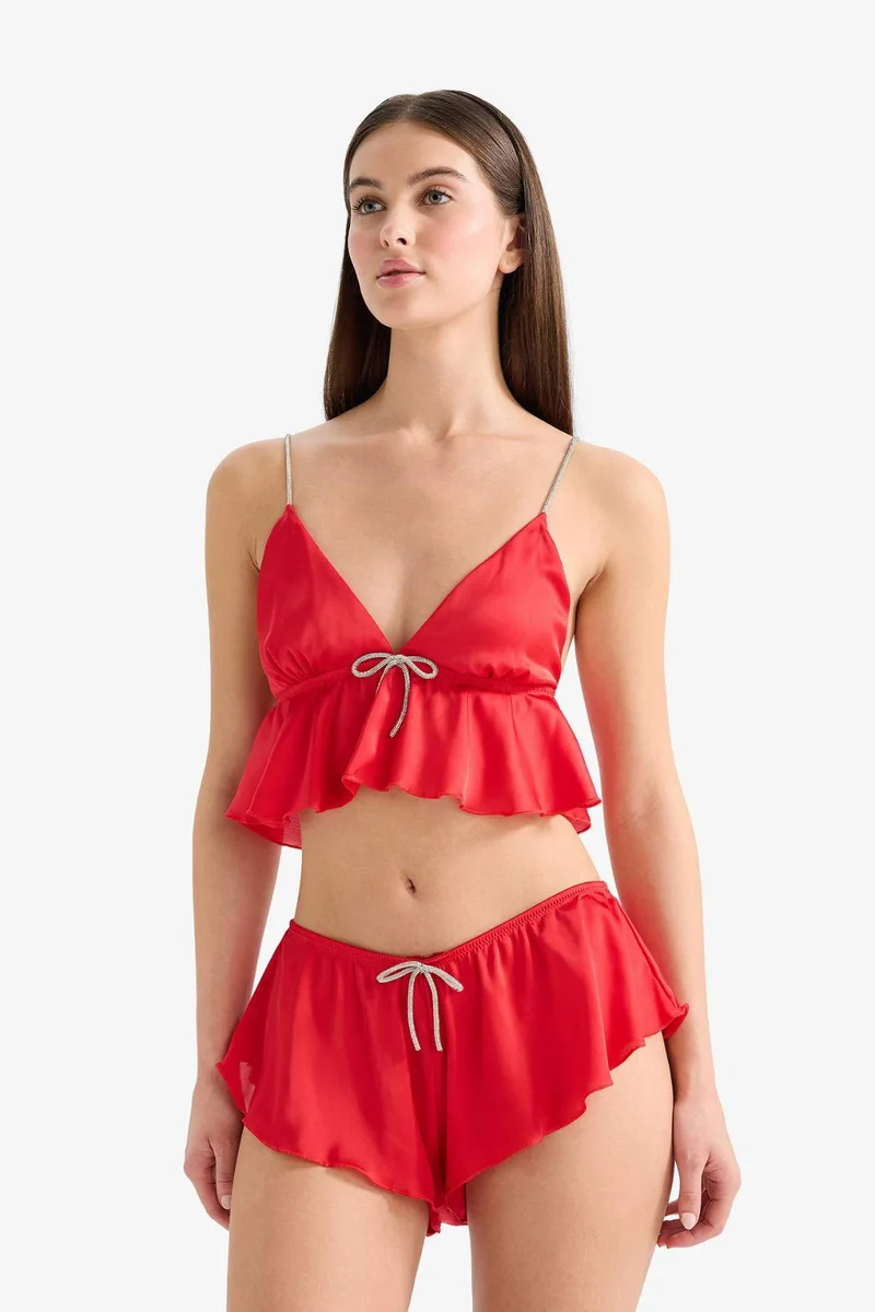 ديفاكتو Regular Fit Strappy Satin Top