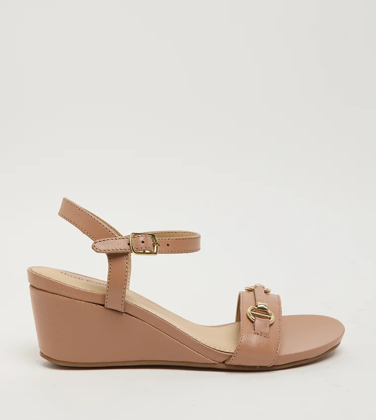 Hush Puppies Women's Nude Sandals