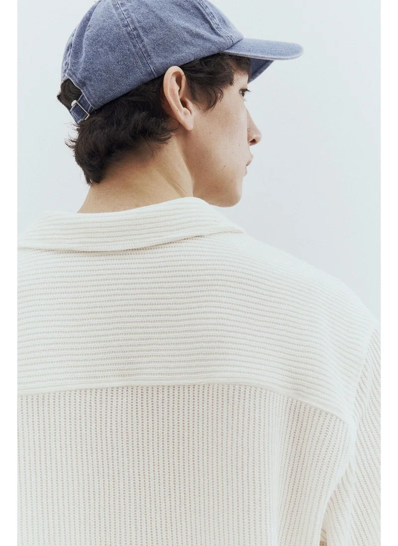 اتش اند ام قميص ريزورت فضفاض مضلع