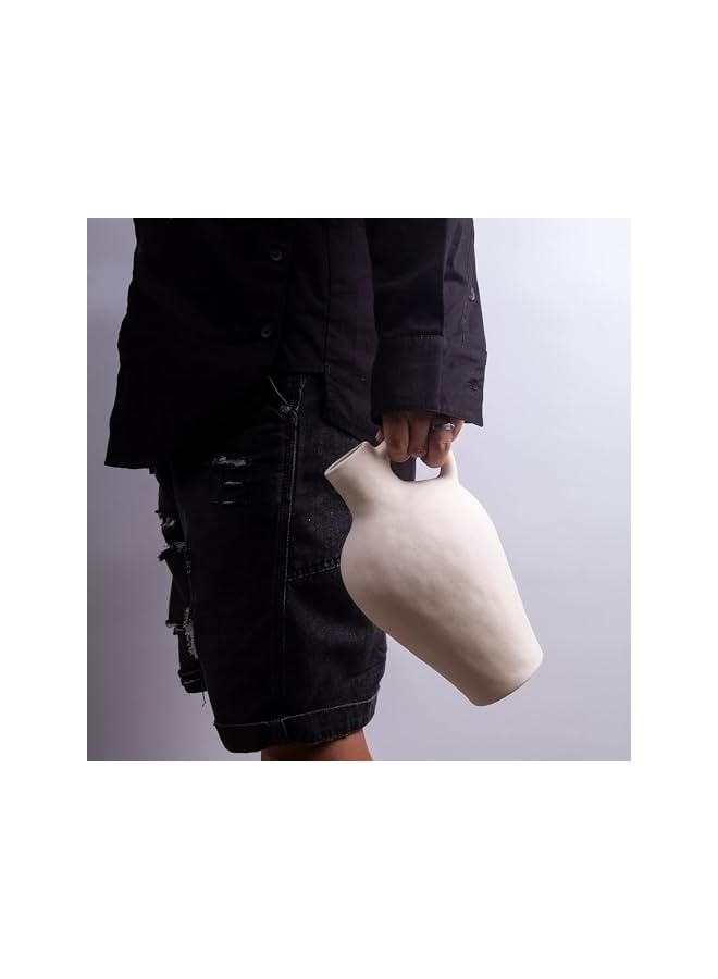 The Bros مزهرية سيراميك بيج مع 1 مقبض، مزهرية حديثة للمزرعة لتزيين المنزل، مزهرية تيراكوتا ريفية، مزهرية فخارية زخرفية، مزهرية صغيرة من الطين، قطع مركزية لطاولة الطعام - 25.6 سم ارتفاع - Image 5