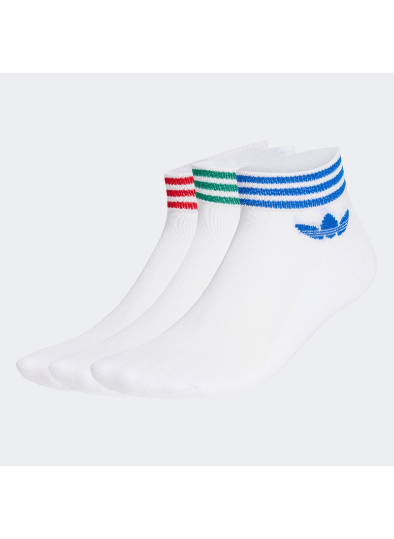 adidas Originals 3 Pack Island Club Trefoil Ankle Socks  - Image 1