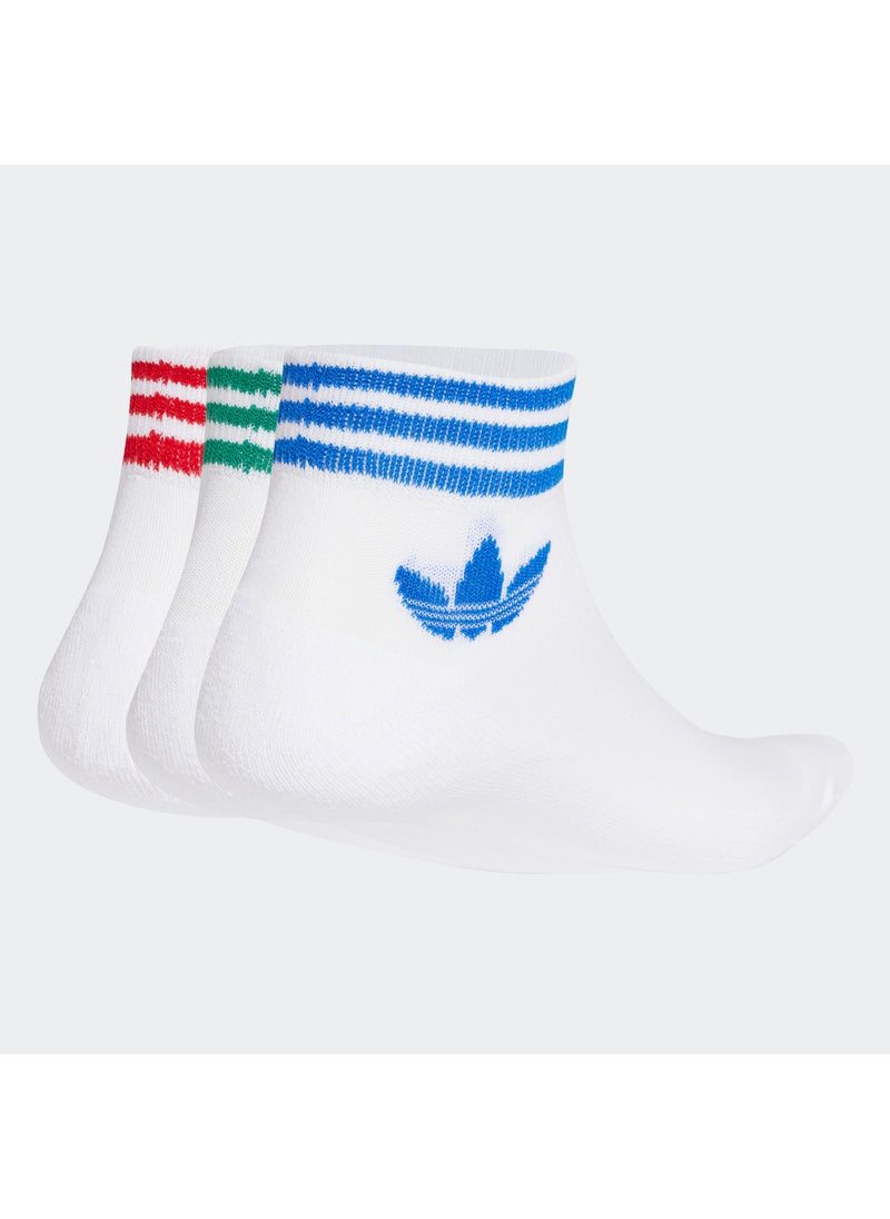 adidas Originals 3 Pack Island Club Trefoil Ankle Socks  - Image 2