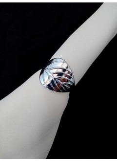ION Napkin Ring Leaf Pattern Stainless Steel Set of 6  - Image 4