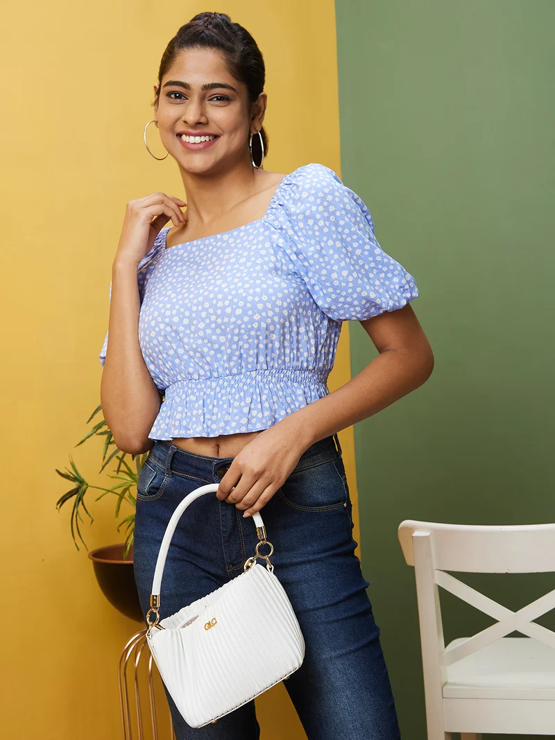 جلو باص بلوزة نسائية جلوبس بأكمام منفوشة وطبعات زهور زرقاء