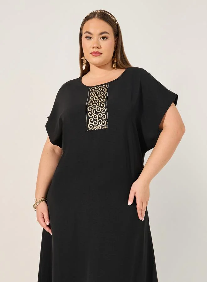 Styli Plus Size Embroidered Detail Short Sleeve Jalabiya