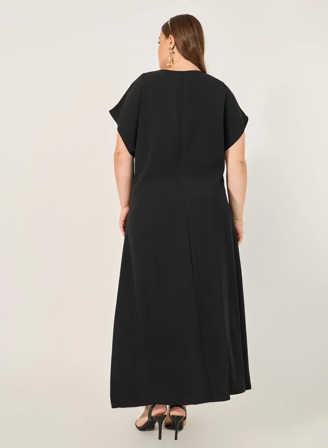 Styli Plus Size Embroidered Detail Short Sleeve Jalabiya