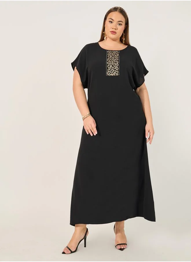 ستايلي Plus Size Embroidered Detail Short Sleeve Jalabiya