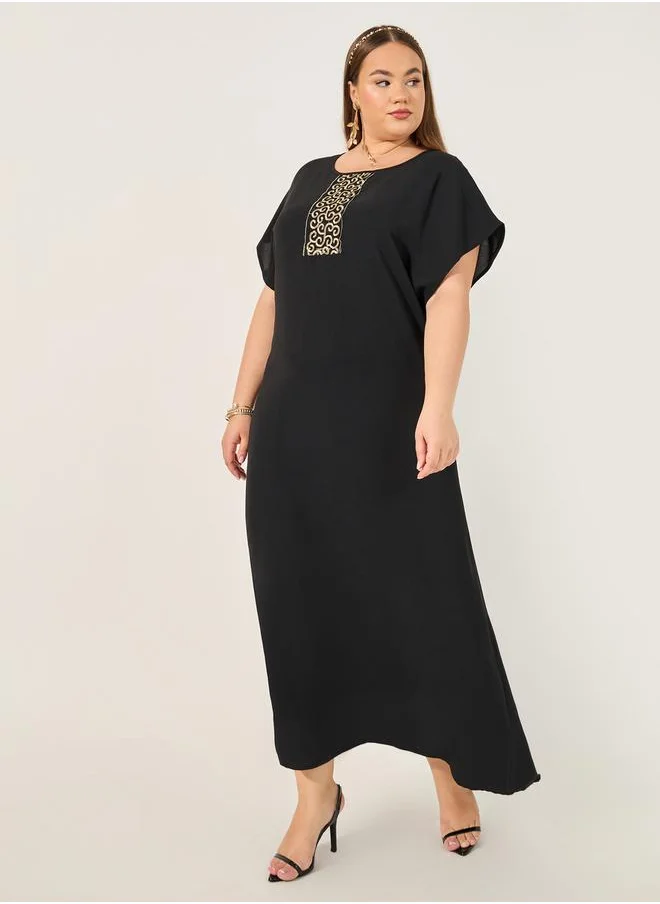 Styli Plus Size Embroidered Detail Short Sleeve Jalabiya