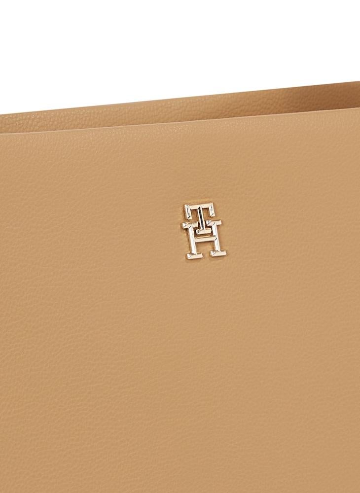 TOMMY HILFIGER - LEGACY MEDIUM SATCHEL - Image 1
