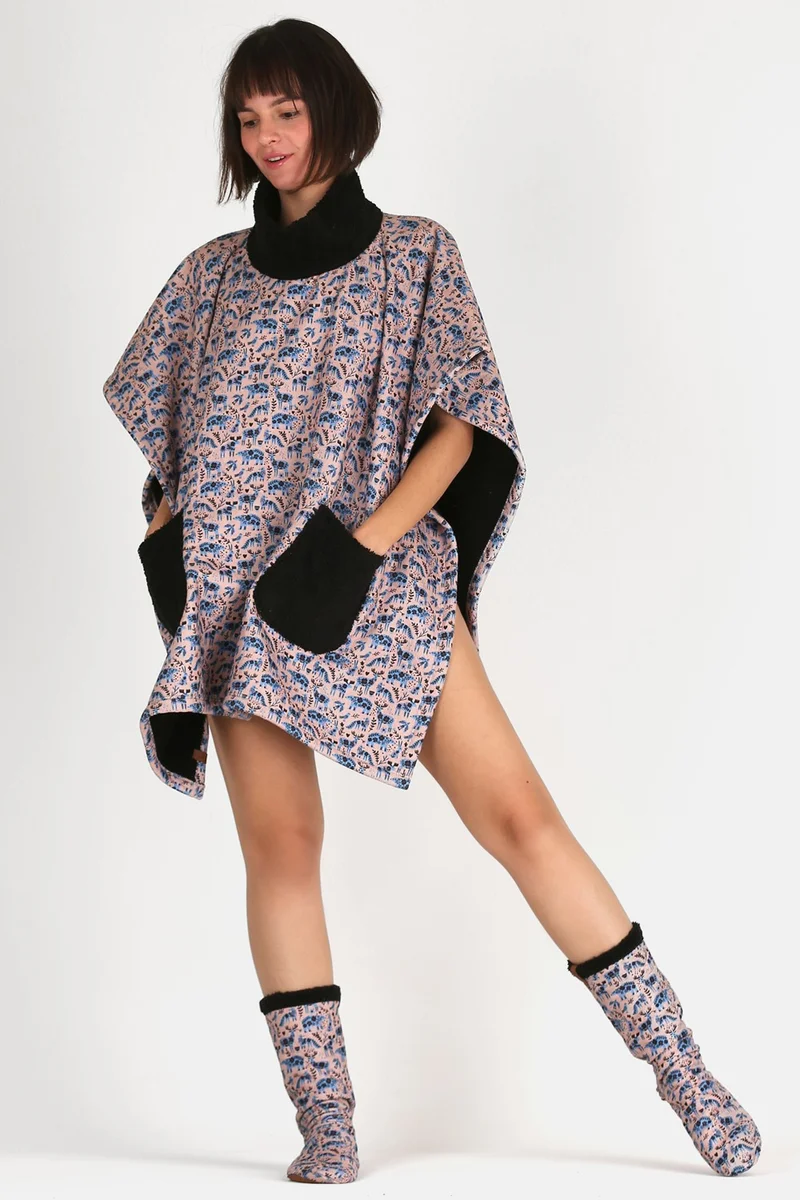 هامور Dough Women's Home Wear Double-Sided Poncho Dressing Gown Wellsoft Plush Nordic PNC-043