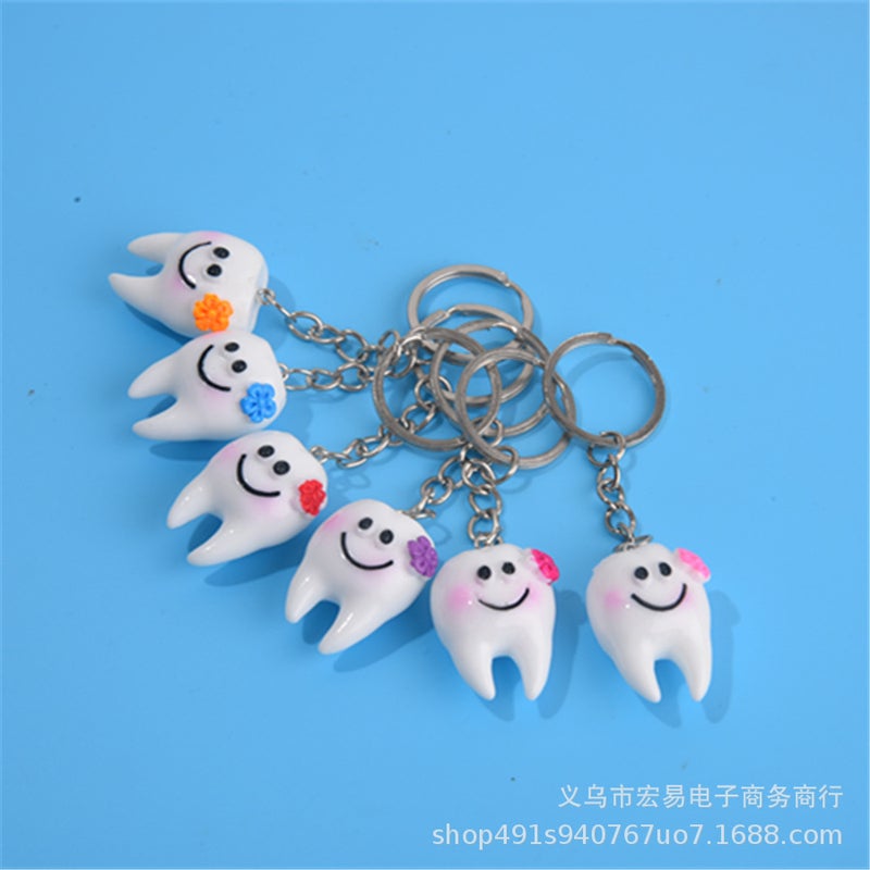 Creative Simulation Teeth Key Chain Dental Dentist Small Gift Tooth Shape Key Chain Pendant - Image 2
