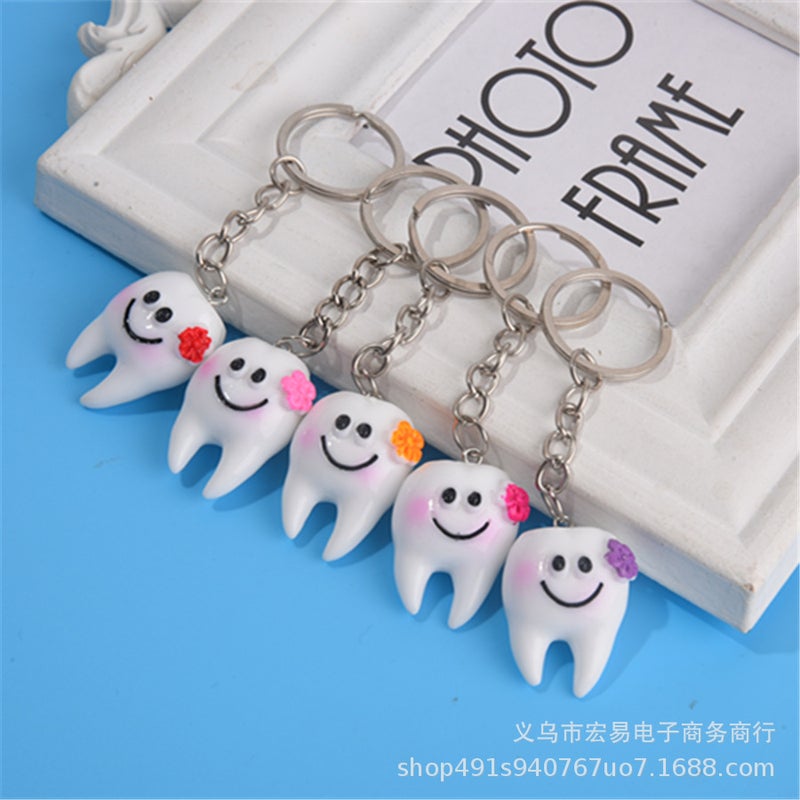 Creative Simulation Teeth Key Chain Dental Dentist Small Gift Tooth Shape Key Chain Pendant - Image 5