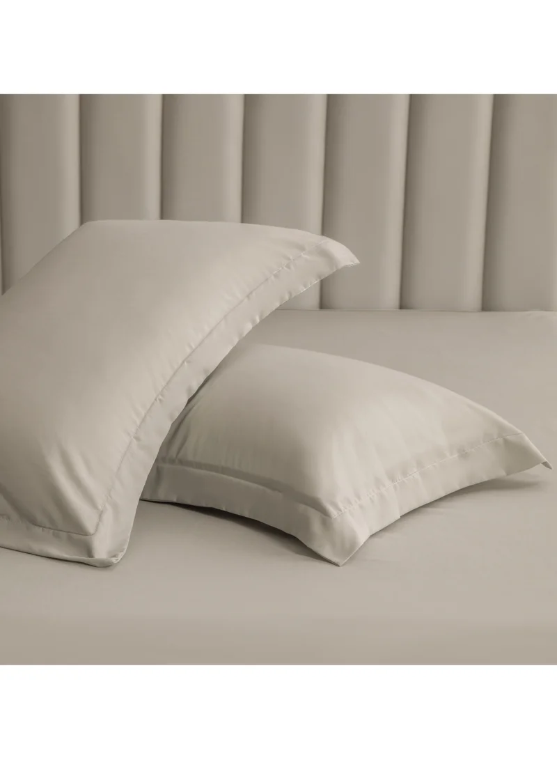 Donetella Standard Pillowcase Set of 2, Size 50x75 cm, Ultra Soft Brushed Microfiber, Envelope Closure, Durable, Wrinkle & Fade Resistant Pillow Covers