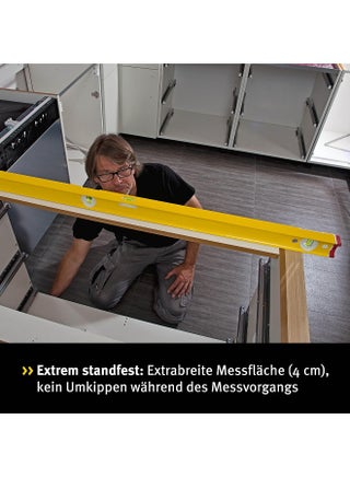 Stabila 37432 32-Inch Builders Level – High-Strength Frame, Accuracy-Certified Professional Grade – Made In Germany