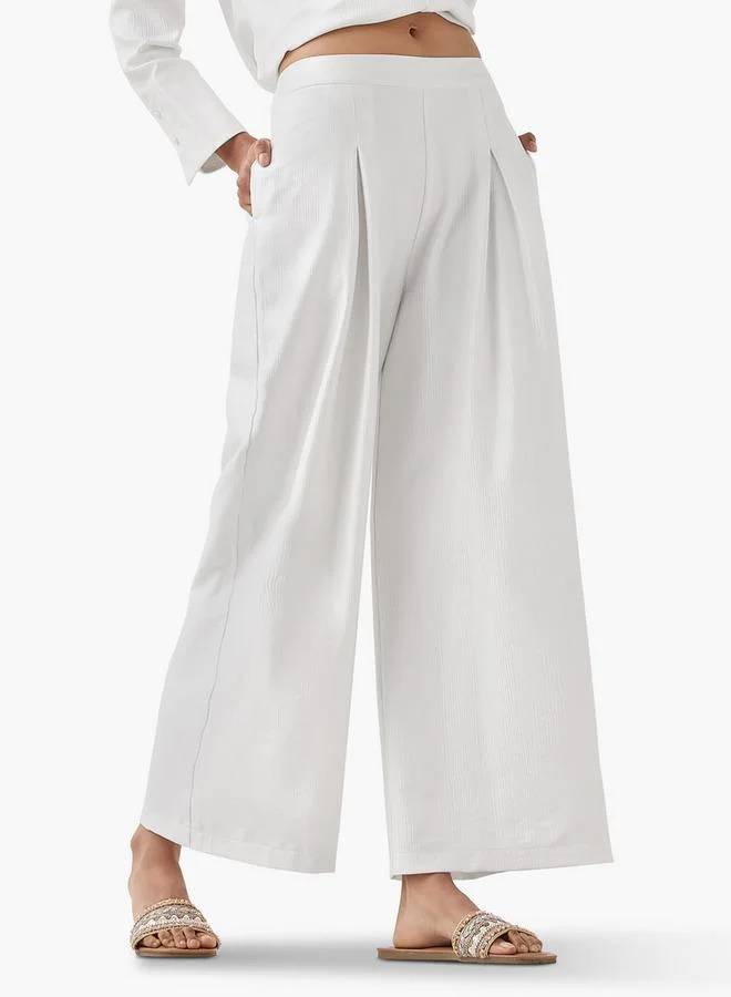 Iconic Iconic Pleated Textured Pants with Pockets