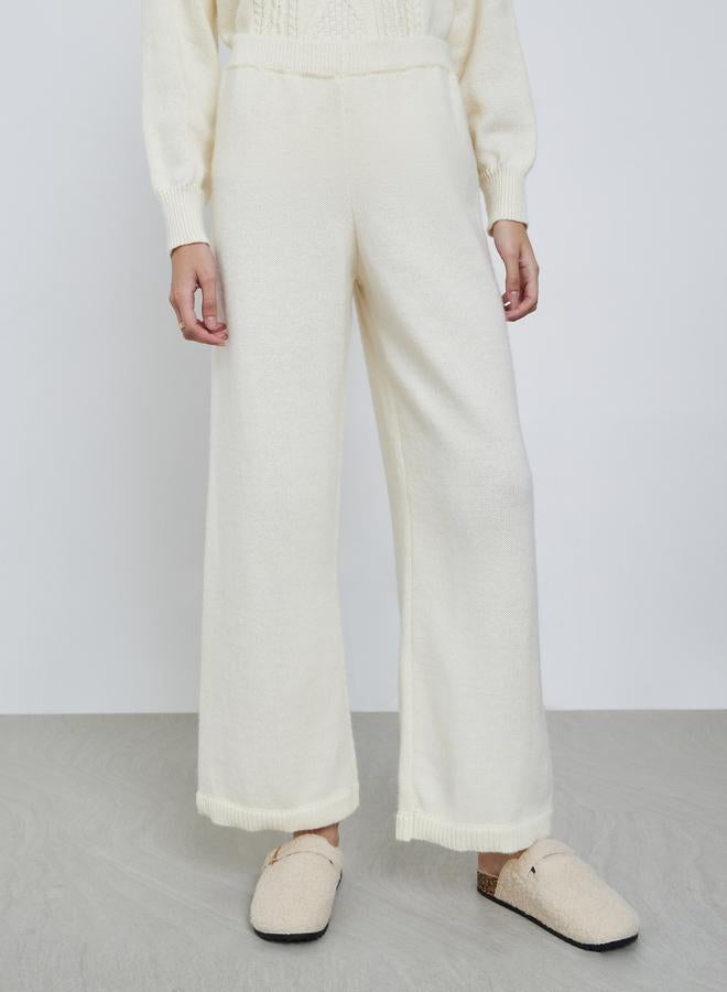Styli Women Off White Plain Flat Knit Wide Leg Pants - Image 2