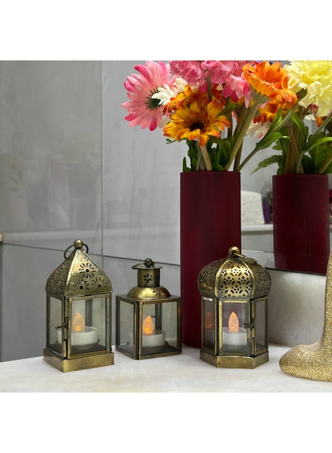 سوق ديزاينز فوانيس عربية - معدن ذهبي مع زجاج عادي، حوامل شموع مغربية، ديكور منزلي لرمضان والعيد، وعيد الميلاد، طراز عتيق مزخرف بثلاثة أشكال، مجموعة من 3 قطع - Image 2