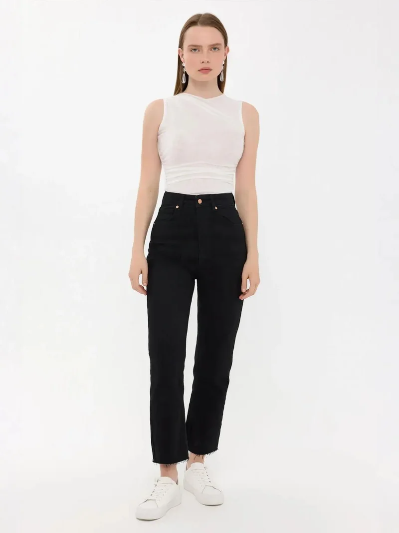 هيكاب بلوزة بدون أكمام بياقة مستديرة