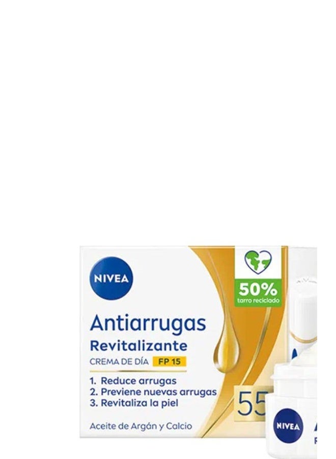 Nivea Anti-Wrinkles 55+ Revitalizing Day Cream SPF15 50ml - Image 2