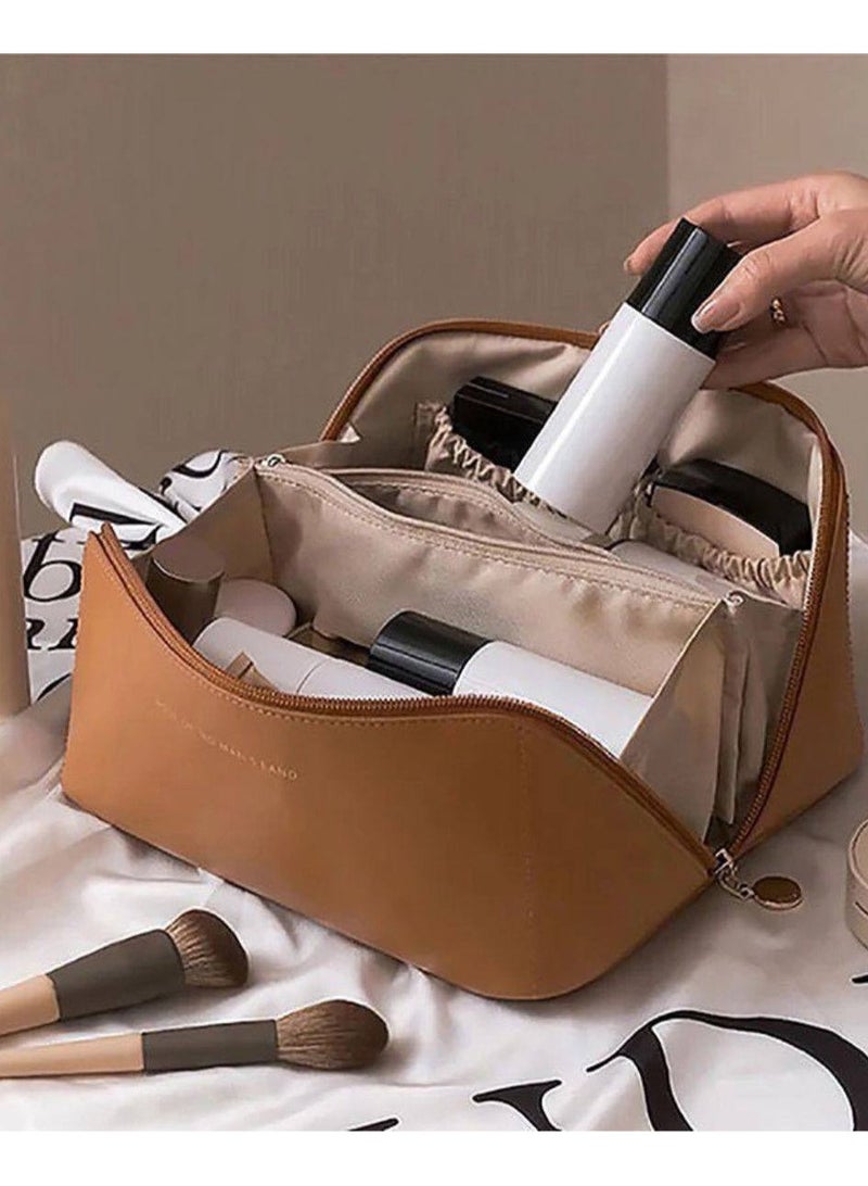 Makeup organizer bag to hold everything. High-quality leather material. Available in black IR. - Image 4