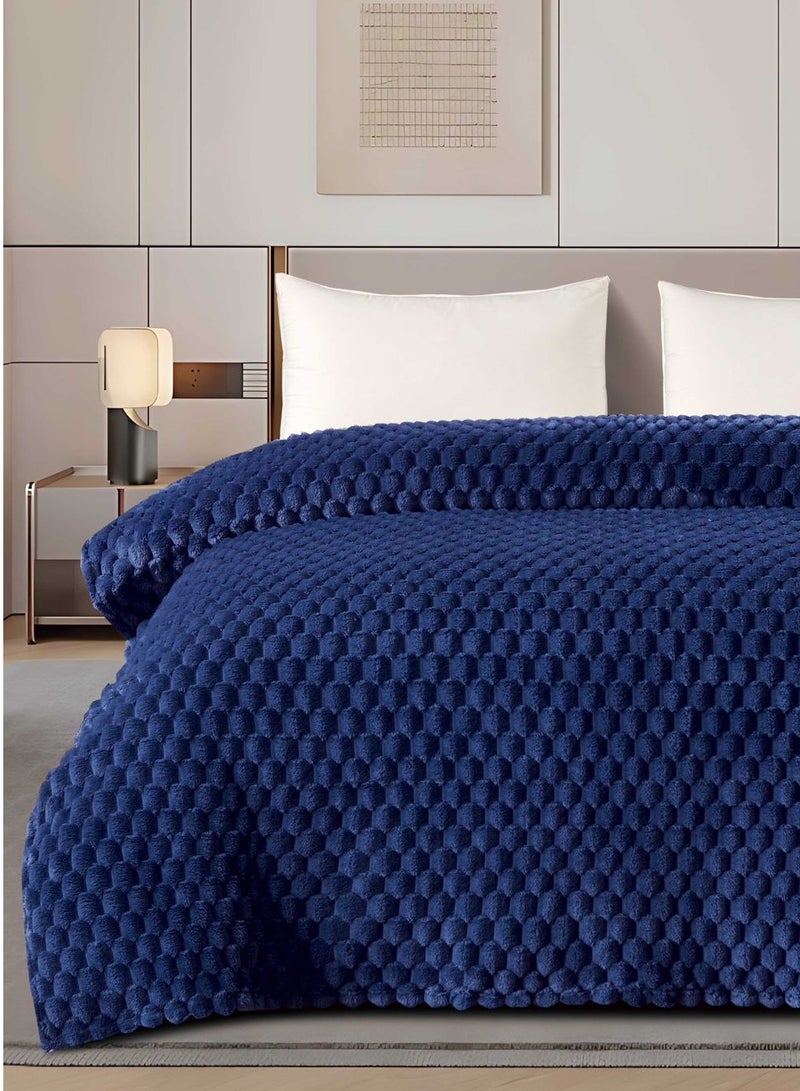 مينجلي بطانية سرير ناعمة الملمس محفر نفرين صيفي 1.8  كليو جرام مقاس كينج 220x200 سم - Image 3