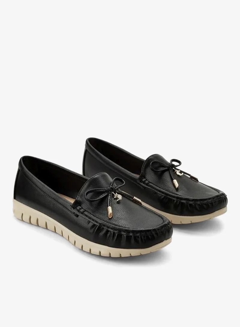 Le Confort Women Bow Detail Moccasins