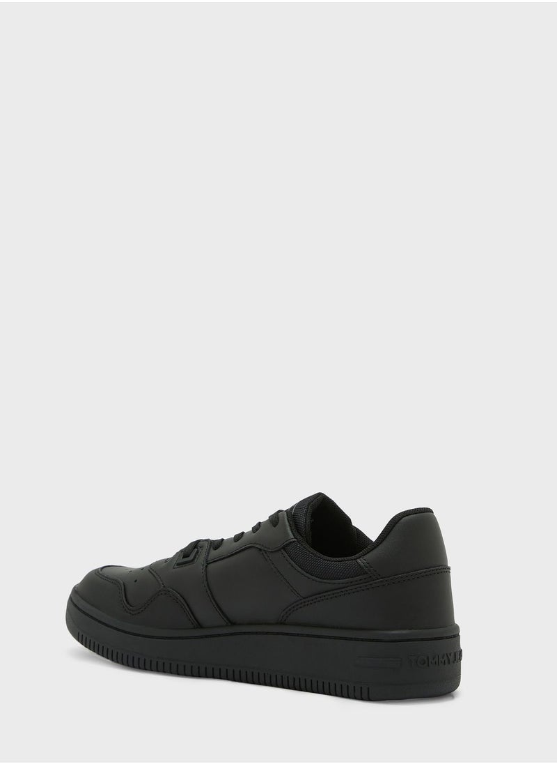 TOMMY JEANS - Retro Basket Low Top Sneakers - Image 1