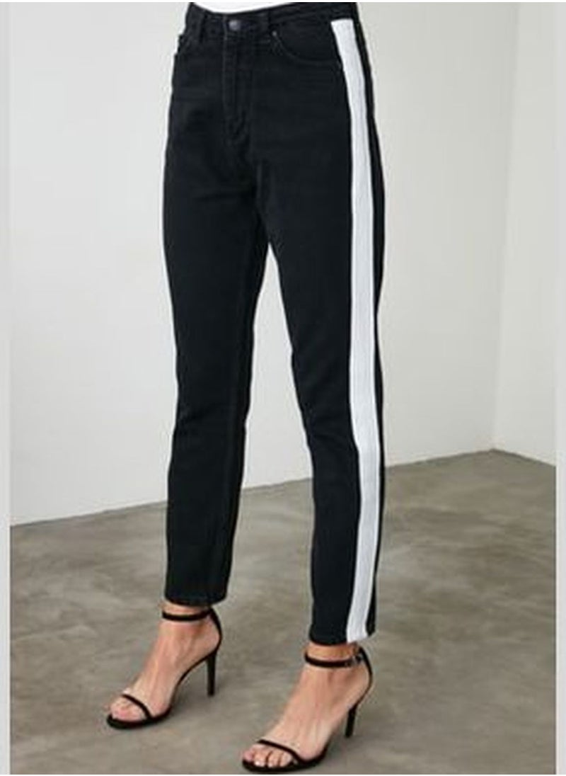 trendyol Black High Waist Mom Jeans with Side Stripes TWOAW21JE0719  - Image 5