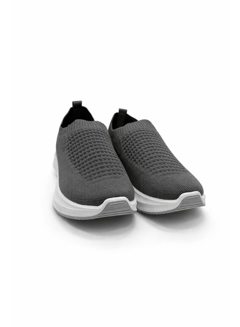 Men's Slip-On Sneakers with Breathable Flyknit Upper and Flexible Sole - Image 3