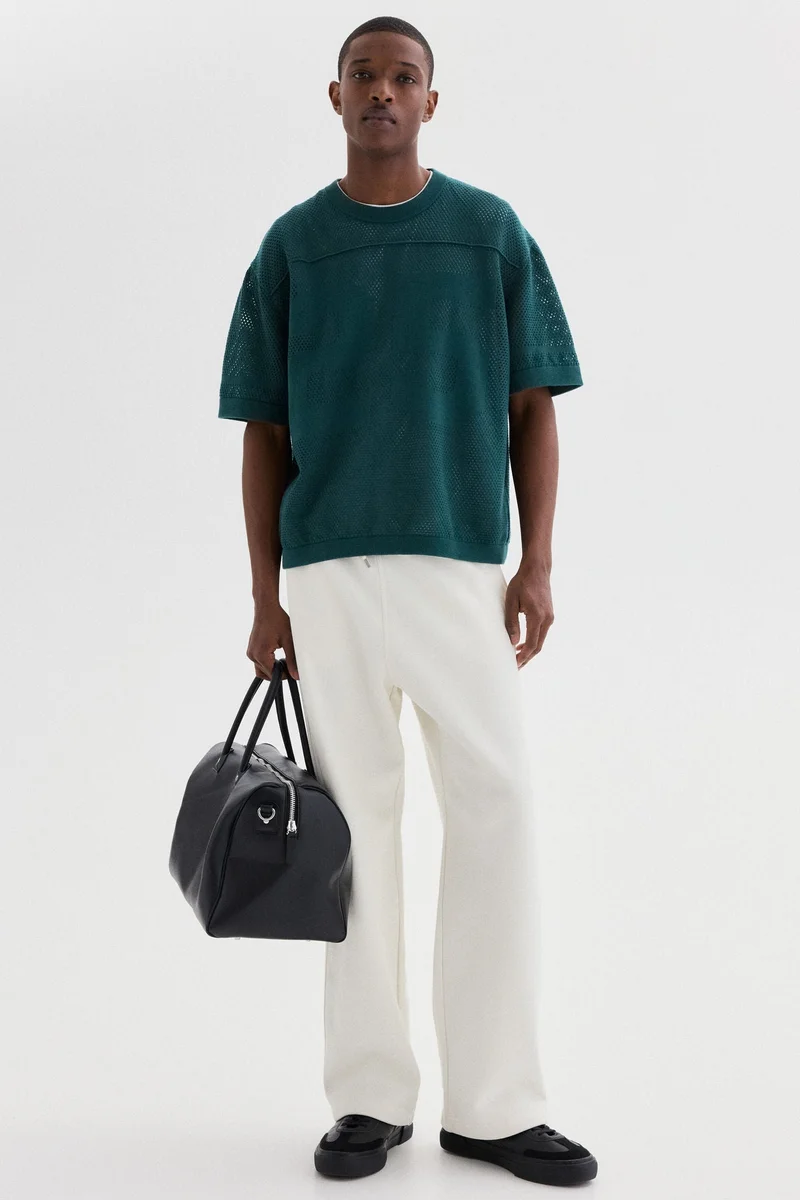 اتش اند ام تي-شيرت شبكي بقصة مربعة وفضفاضة